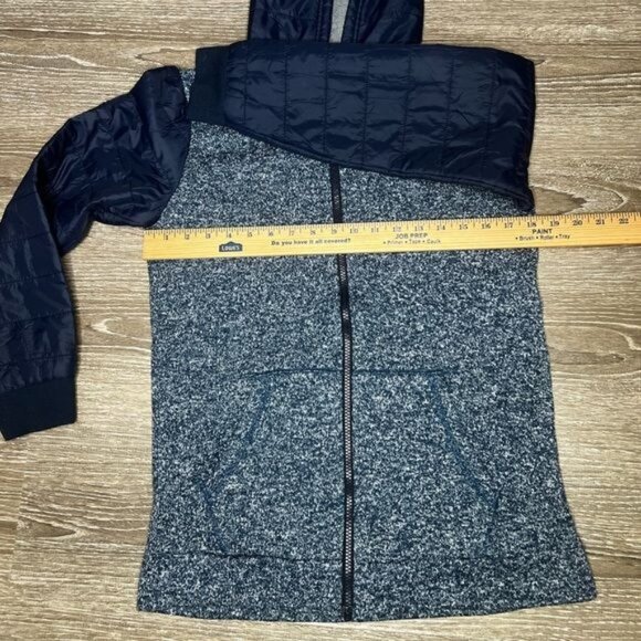 Old Navy Boys Lightweight Hooded Jacket With Quilted Sleeves Size XXL(18) - Picture 12 of 13